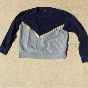 FOREVER 21 Striped sweatshirt